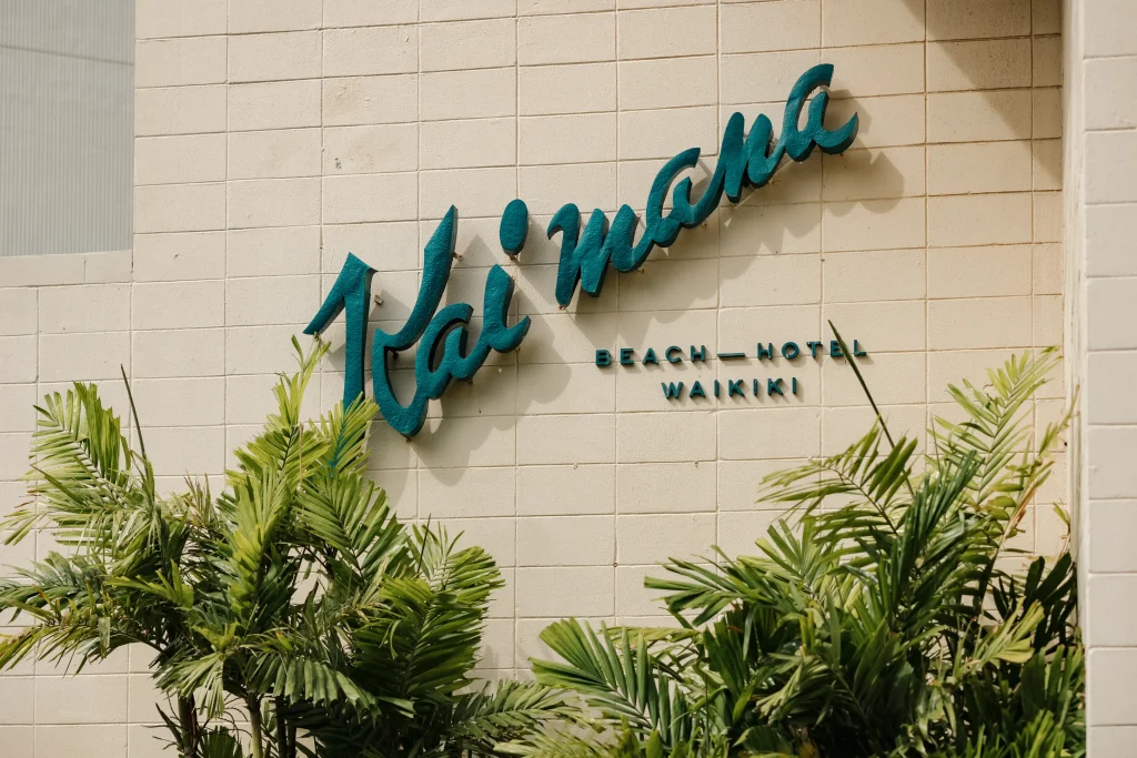 Discover the Charm of Kaimana Beach Hotel Weddings on Oʻahu