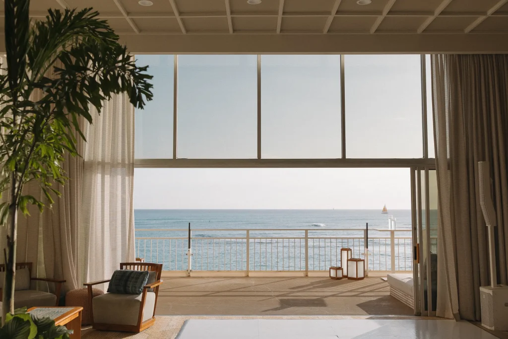 Your Intimate Hawaii Destination Wedding Should be at a Boutique Hotel